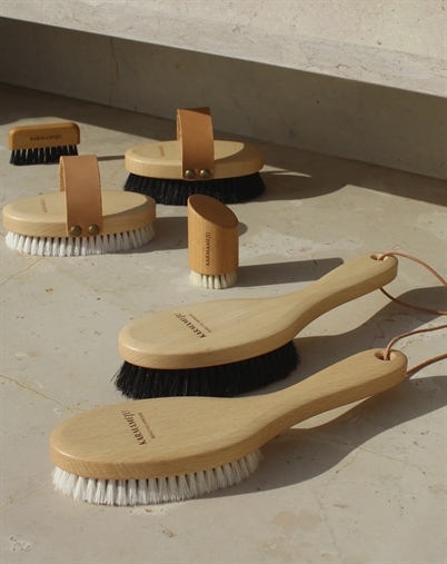 Karmameju - Recharge Ionisk Tørbørste - Nature